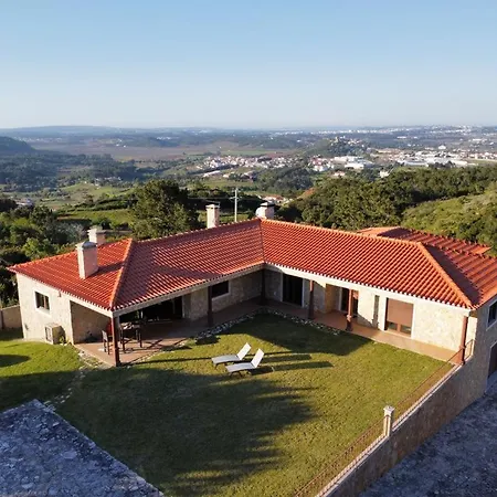 Vila Junceira - Refugio De Luxo Perto Do Castelo